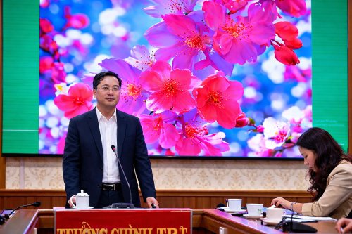 Buổi hội thảo với hoa anh đ&agrave;o.png