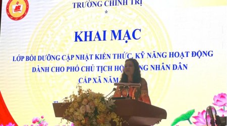 Khai mạc lớp Bồi dưỡng dập nhật kiến thức, kỹ năng hoạt động dành cho Phó Chủ tịch Hội đồng nhân dân cấp xã năm 2025